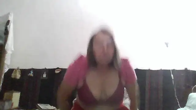 Snapshot of AnnaLive570 chatting on 06/02/26, 03:39 AnnaLive570 online show from 06/02/26, 03:39