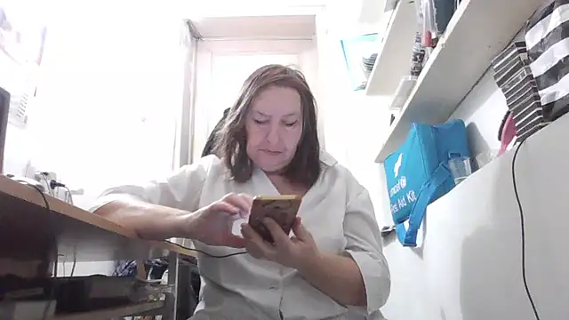 AnnaLive570 online show from 12/23/25, 05:40