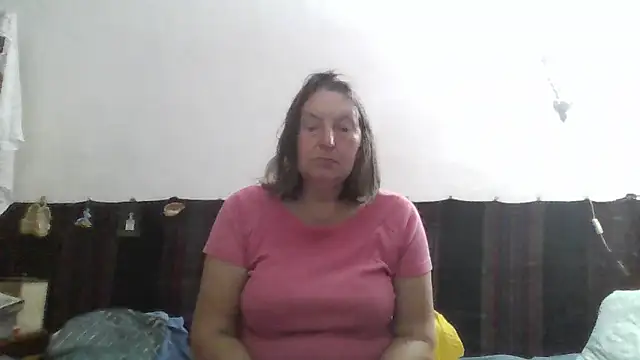 Snapshot of AnnaLive570 chatting on 06/11/26, 02:53 AnnaLive570 online show from 06/11/26, 02:53