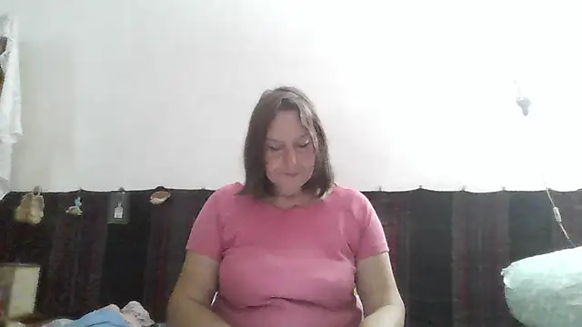 Snapshot of AnnaLive570 chatting on 06/19/26, 03:07 AnnaLive570 online show from 06/19/26, 03:07