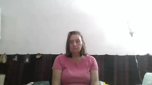 Snapshot of AnnaLive570 chatting on 06/10/26, 04:03 AnnaLive570 online show from 06/10/26, 04:03
