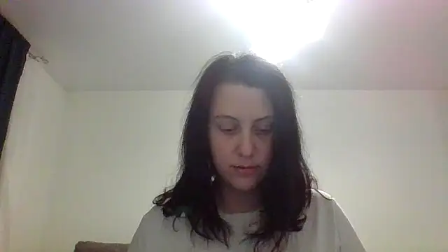 Snapshot of Nyrella chatting on 11/28/25, 07:25 Nyrella online show from 11/28/25, 07:25