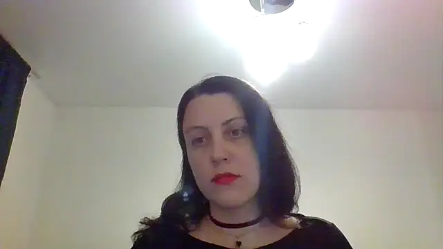 Snapshot of Nyrella chatting on 11/21/25, 05:45 Nyrella online show from 11/21/25, 05:45