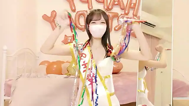 roachan  online show from 03/28/26, 02:07