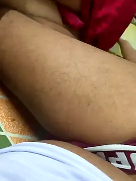 Snapshot of pihu_96 chatting on 09/16/25, 06:53 pihu 96 online show from 09/16/25, 06:53