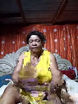 BUSTY QUEEEN online show from 10/10/25, 07:25