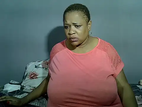 BUSTY QUEEEN online show from 12/05/25, 04:05