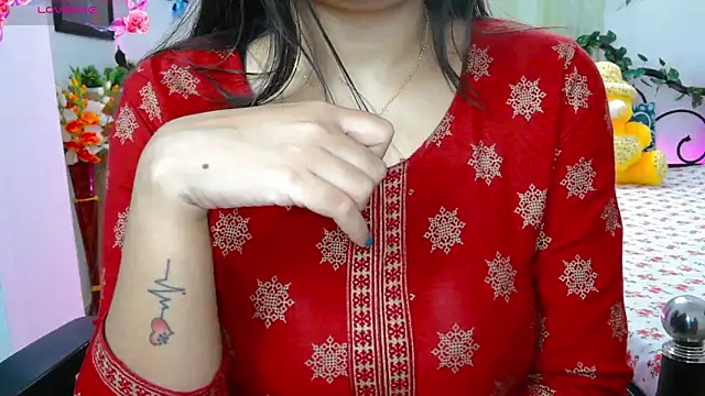 Snapshot of WildDimpi_0 chatting on 10/06/25, 11:33 WildDimpi 0 online show from 10/06/25, 11:33