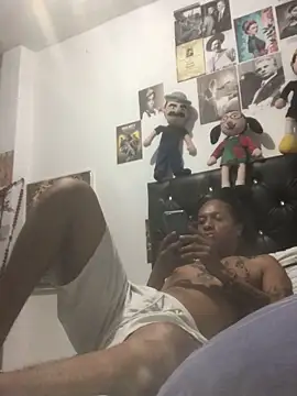 elpeluchenegroxxx3 online show from 05/17/26, 10:54