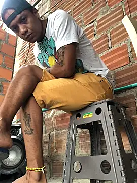 elpeluchenegroxxx3 online show from 03/08/26, 05:27