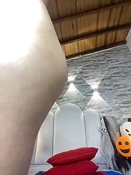 Snapshot of Kristy1_ chatting on 10/28/25, 11:09 Kristy1 online show from 10/28/25, 11:09