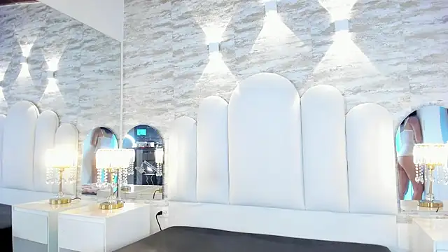 Snapshot of Kristy1_ chatting on 09/17/25, 12:29 Kristy1 online show from 09/17/25, 12:29