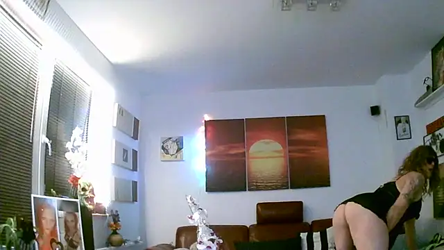 hellgirl1980 online show from 11/02/25, 11:32