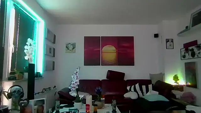 hellgirl1980 online show from 11/20/25, 11:11