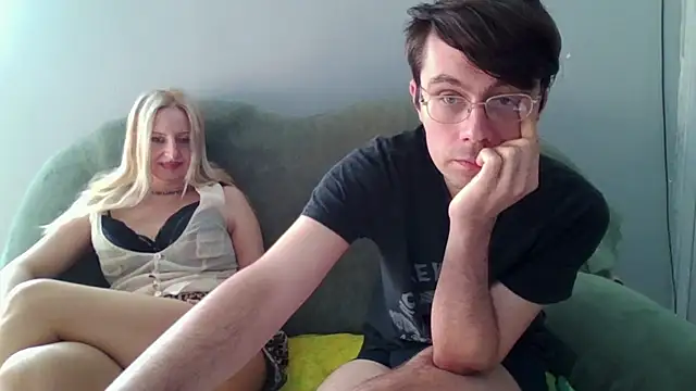 Snapshot of Eric_Basilio chatting on 09/20/25, 11:37 Eric Basilio online show from 09/20/25, 11:37