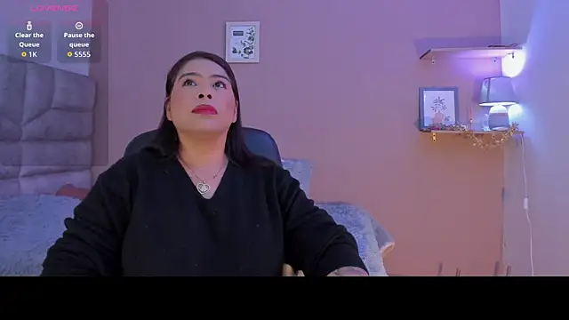 roselyn caprice online show from 09/30/25, 09:04