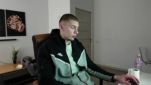 Ryan Dozer online show from 03/22/26, 07:10