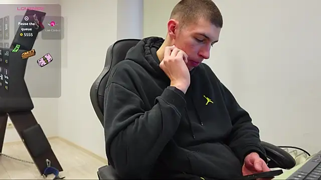 Ryan Dozer online show from 11/29/25, 08:36