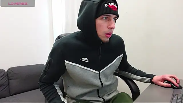 Ryan Dozer online show from 04/02/26, 05:58