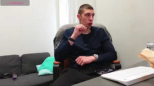 Ryan Dozer online show from 04/05/26, 05:58