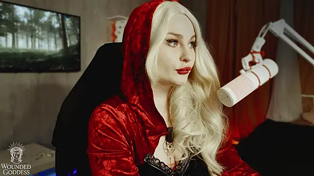 Wounded Goddess  online show from 10/31/25, 02:13