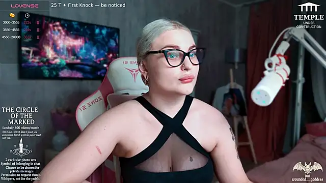 Wounded Goddess  online show from 11/12/25, 05:28