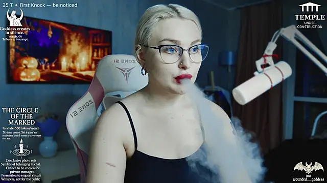 Wounded Goddess  online show from 11/03/25, 02:53