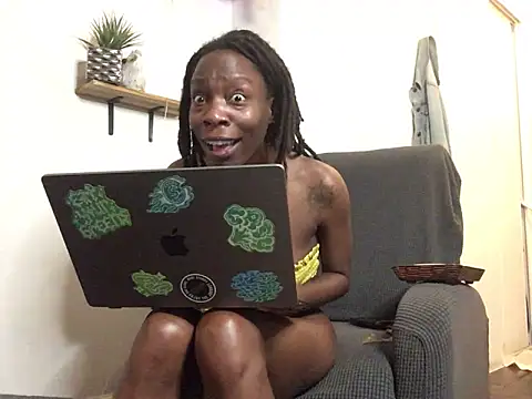 littyleesh1 online show from 09/10/25, 01:48