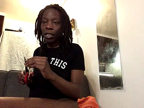 littyleesh1 online show from 09/11/25, 02:00