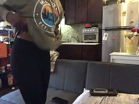 littyleesh1 online show from 04/11/26, 07:17