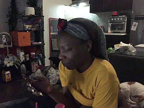 littyleesh1 online show from 03/28/26, 04:46