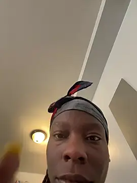 littyleesh1 online show from 03/18/26, 03:57