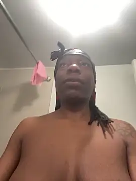 littyleesh1 online show from 03/04/26, 04:42