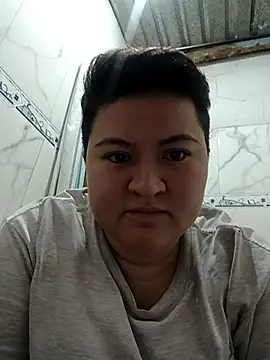 Noha Whiitee online show from 11/18/25, 03:32