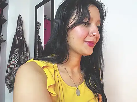 charlottekiss99 online show from 12/15/25, 01:44