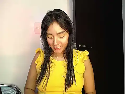 charlottekiss99 online show from 05/11/26, 01:45