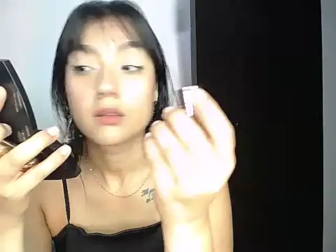 charlottekiss99 online show from 05/12/26, 02:01