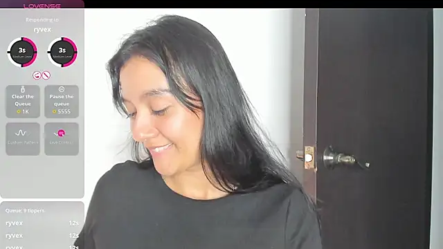 charlottekiss99 online show from 06/12/26, 10:29
