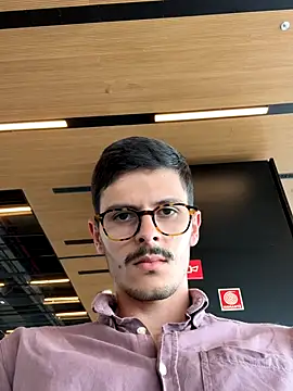 Snapshot of gabemodel chatting on 09/19/25, 04:44 gabemodel online show from 09/19/25, 04:44