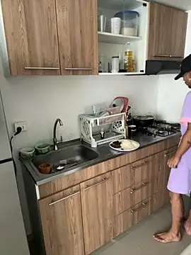 carl jhonson821 online show from 10/27/25, 09:27