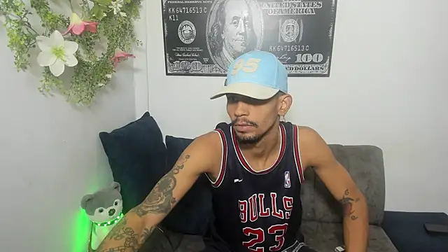 carl jhonson821 online show from 11/12/25, 12:42