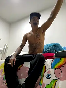 carl jhonson821 online show from 10/31/25, 01:46