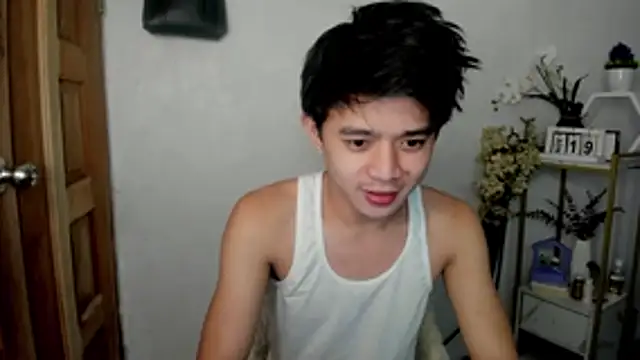 NautyBoyBrazeen 143 online show from 11/19/25, 04:51