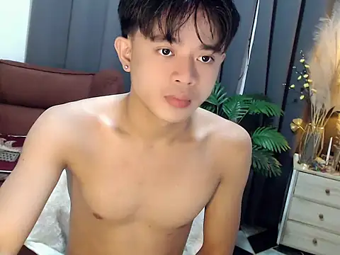 NautyBoyBrazeen 143 online show from 04/15/26, 07:58