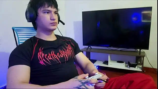 ErickWalton online show from 10/31/25, 05:37