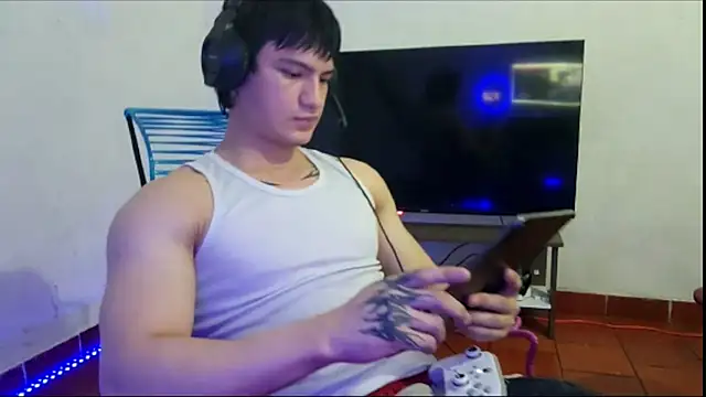 ErickWalton online show from 10/25/25, 04:33