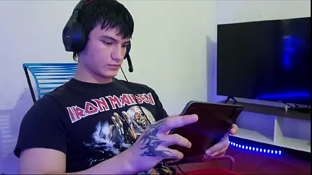 ErickWalton online show from 11/25/25, 05:19