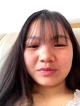 Emlyly-18 online show from 12/03/25, 05:19