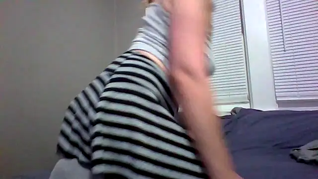 chickandherdick online show from 10/21/25, 05:40