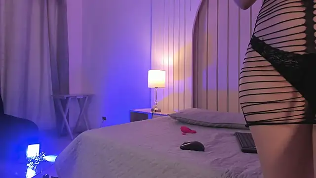 maria gil online show from 12/17/25, 12:21